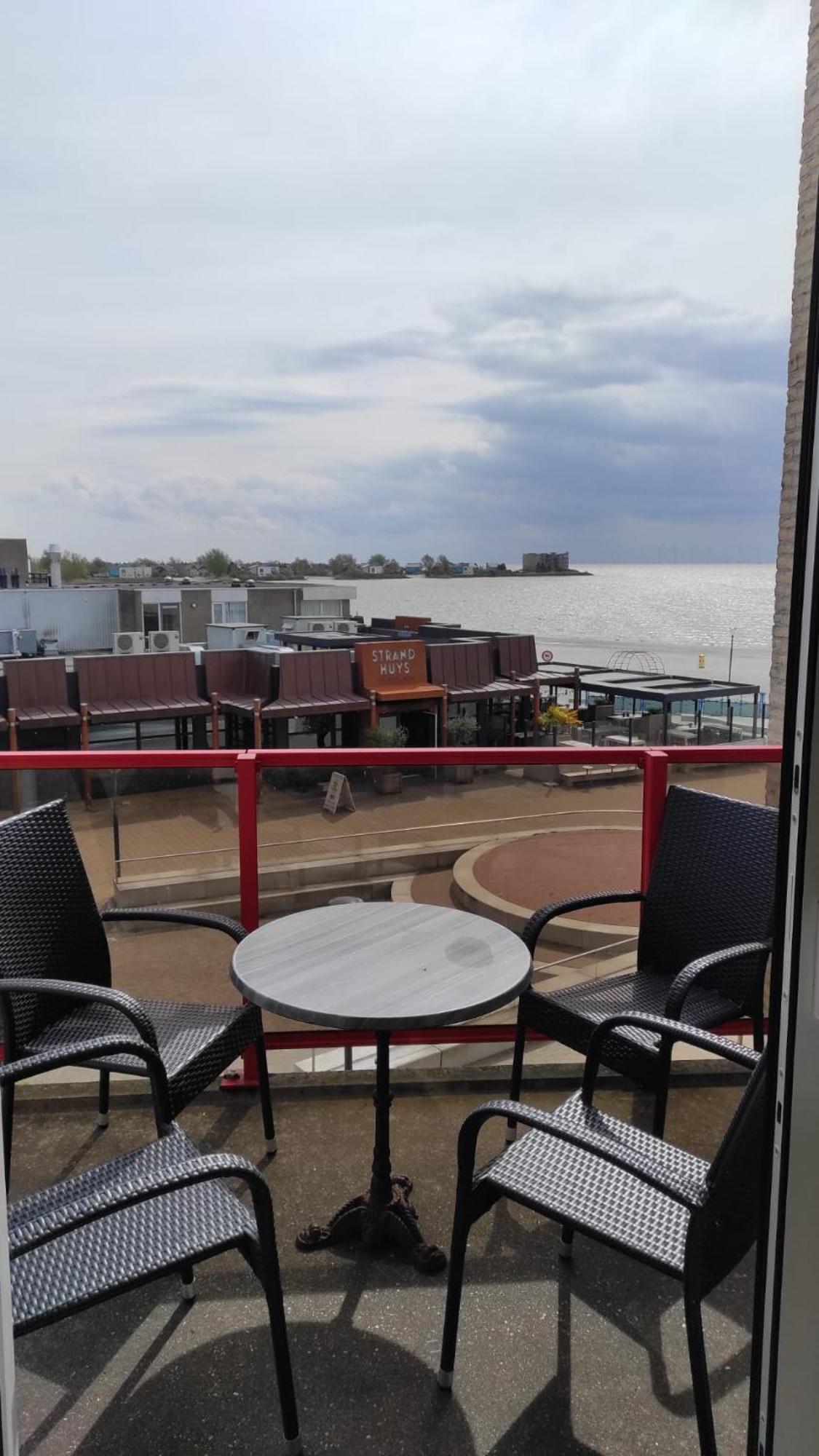 Appartement Ijsselmeer Makkum Strand Exterior foto